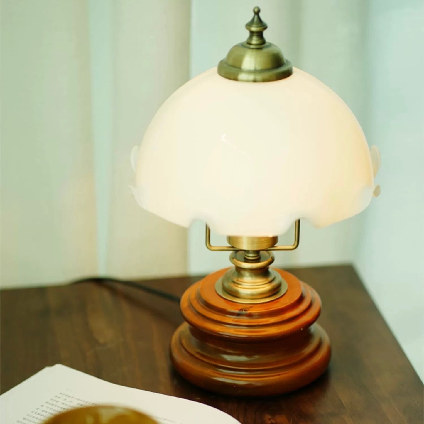Avery Table Lamp 復古台燈